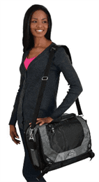 model with shoulder bag